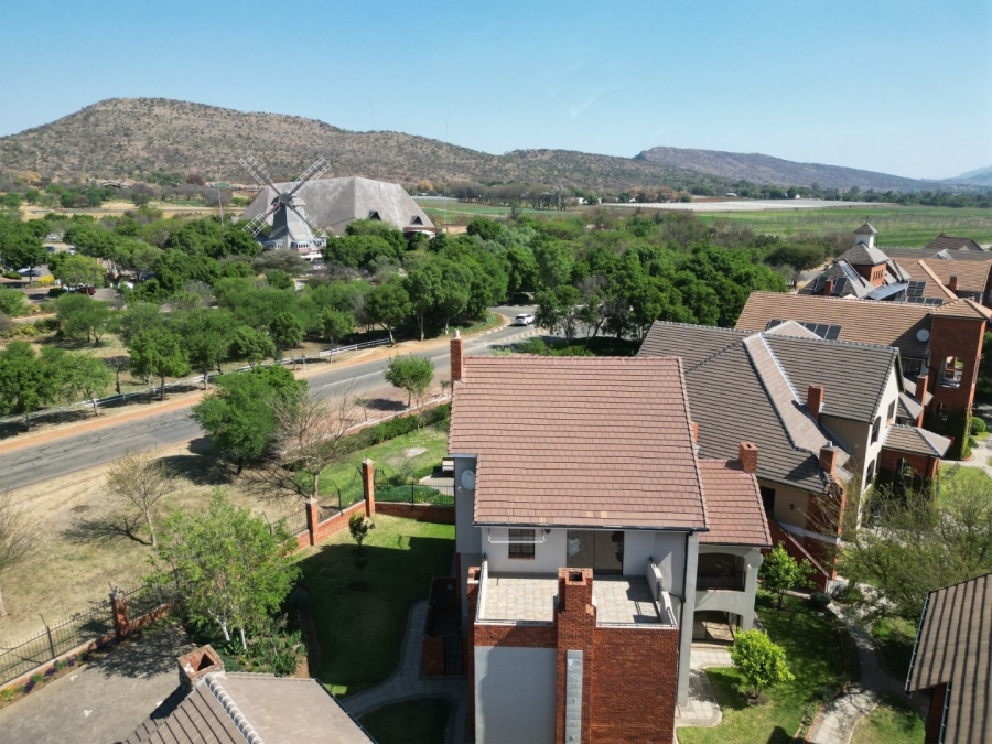 To Let 3 Bedroom Property for Rent in Landsmeer Residential Estate North West